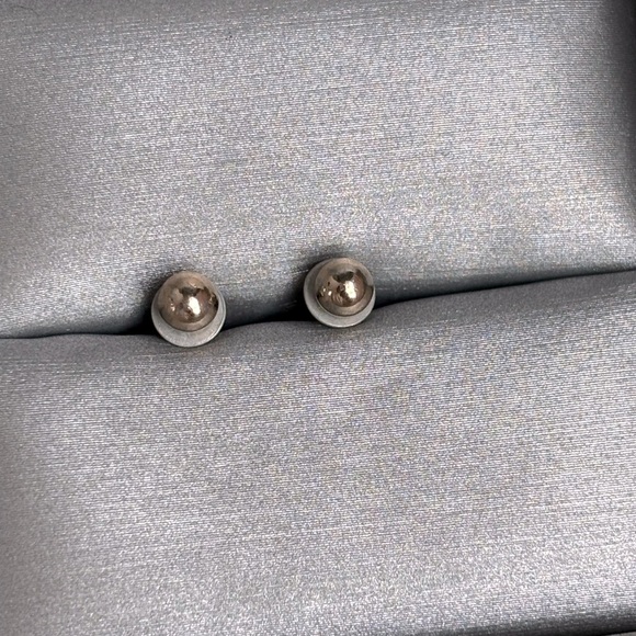 Macy’s Elegant Gold Stud Earrings - Picture 2 of 6